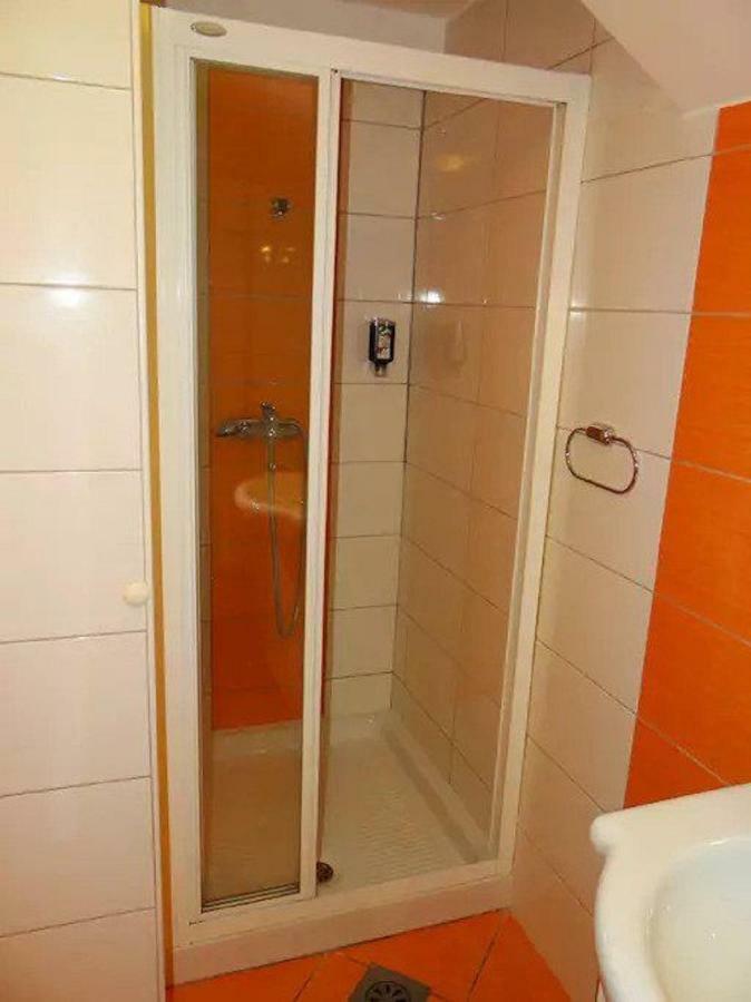 Fabrka Apartman *