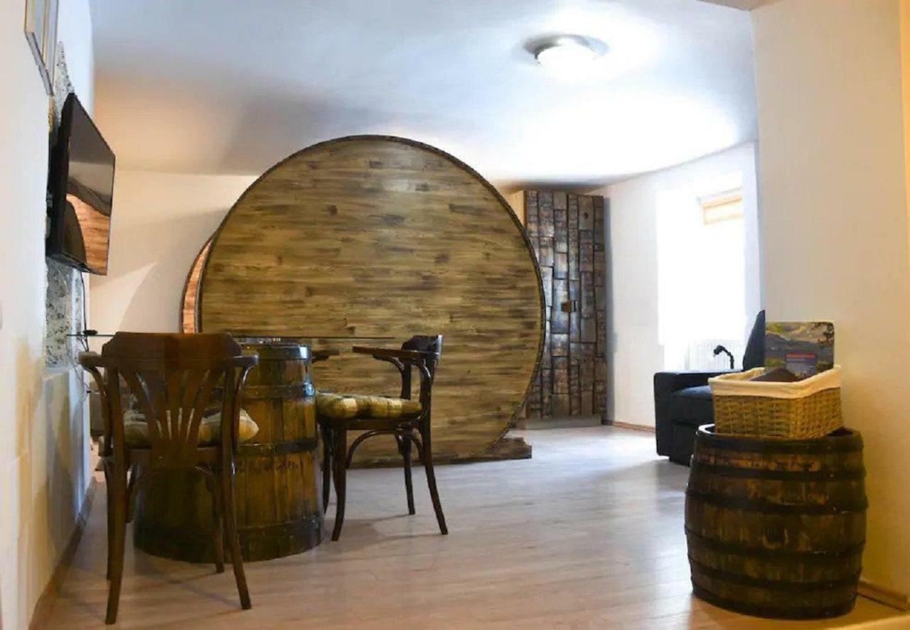 Fabrka Apartman *